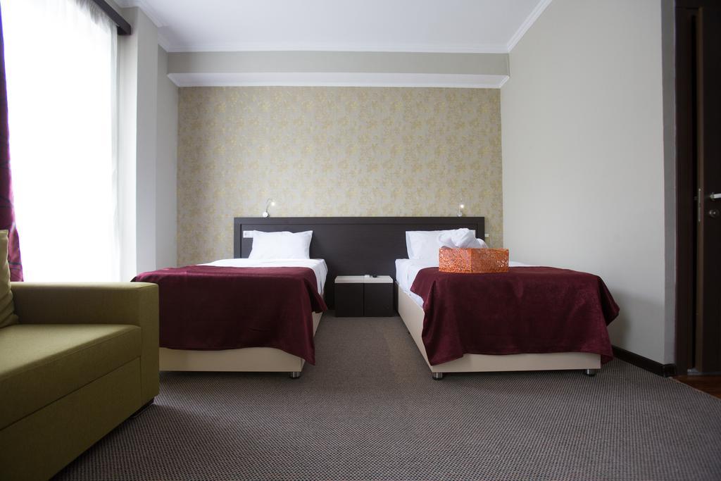 The One Boutique Hotel Tbilisi ภายนอก รูปภาพ