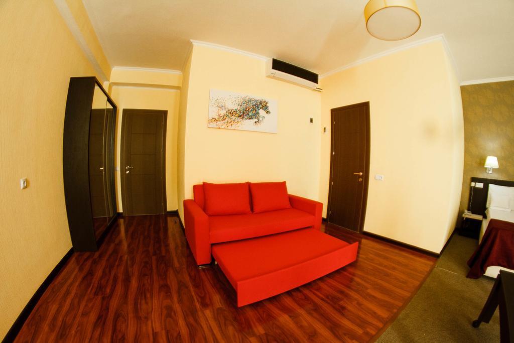 The One Boutique Hotel Tbilisi ภายนอก รูปภาพ
