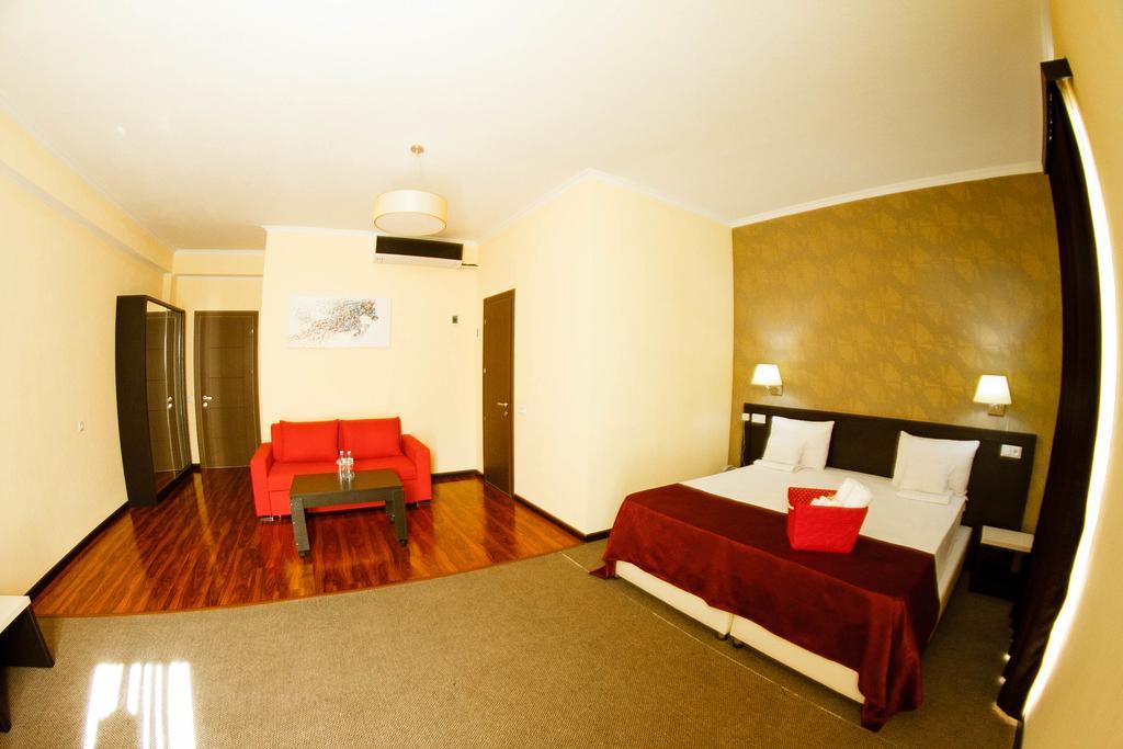The One Boutique Hotel Tbilisi ภายนอก รูปภาพ